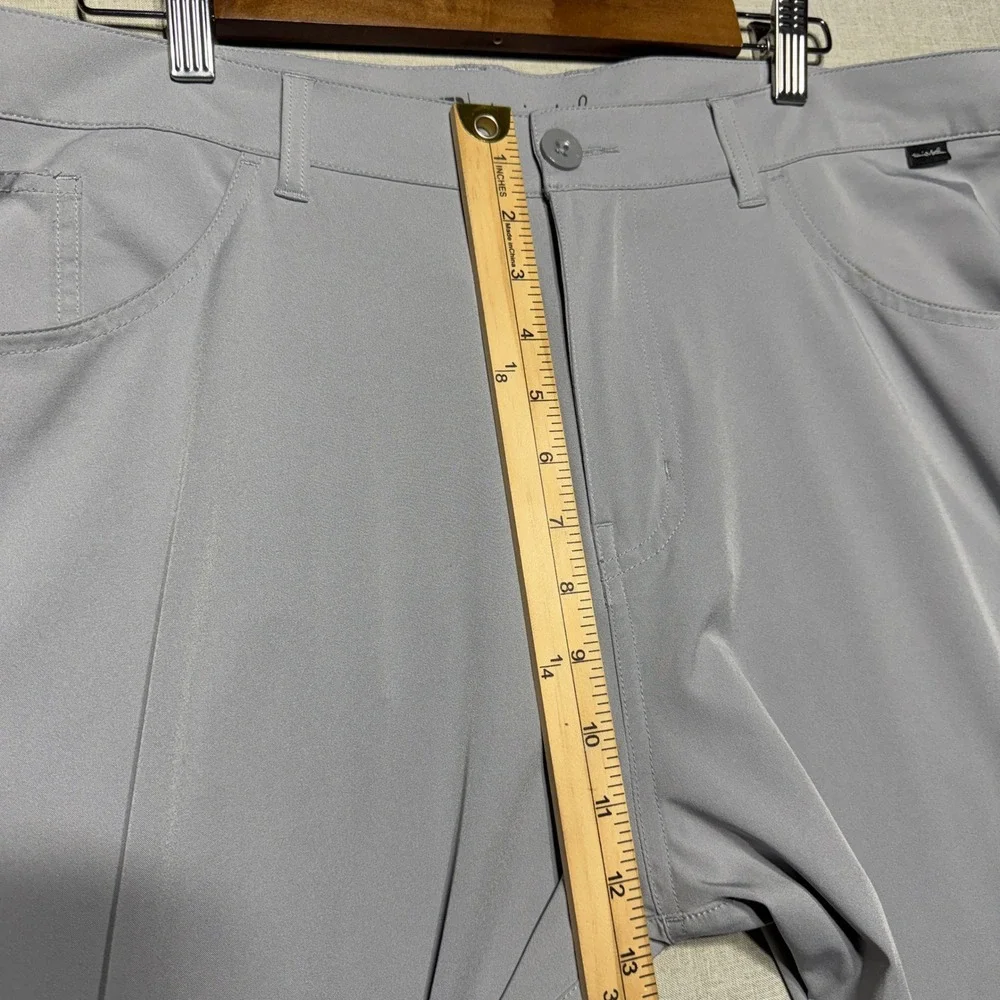 TravisMathew Pants Men 42x32 Gray Straight Alta Cresta Golf Performance Stretch